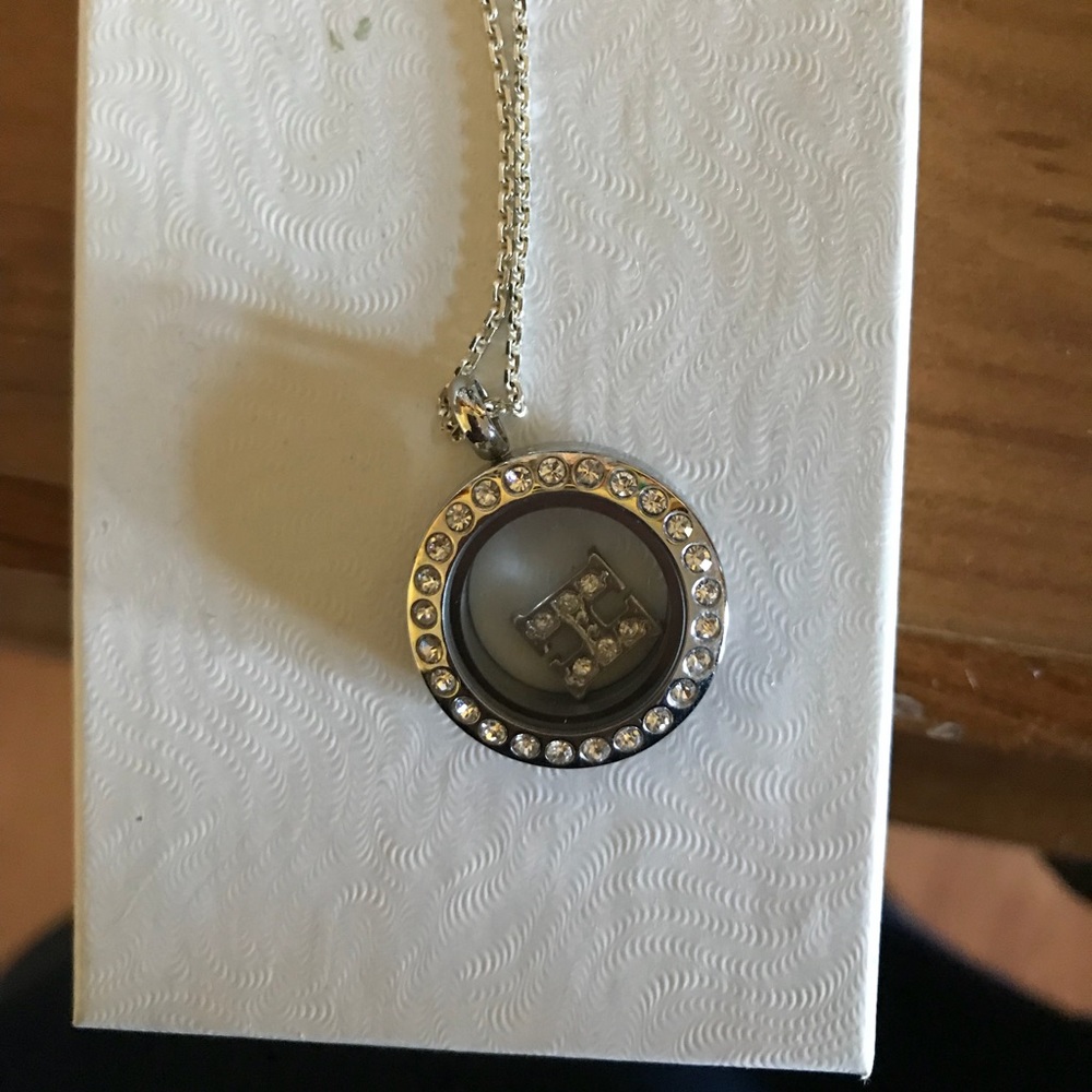 Eve’s Addiction Floating Charm Necklace